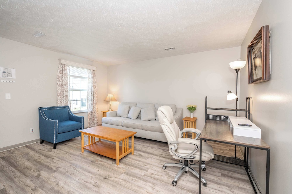 Condo, 2 Queen Beds, Kitchen, Garden View (Arkstone Retreat 2)