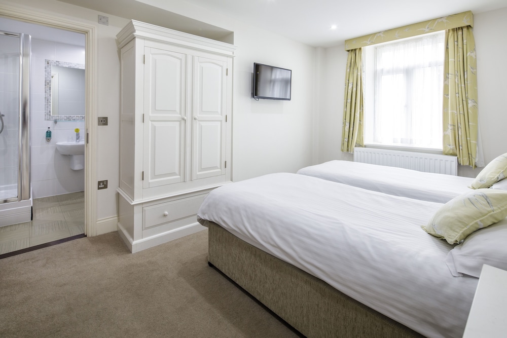 Classic Double or Twin Room, 1 Double or 2 Twin Beds photo 3