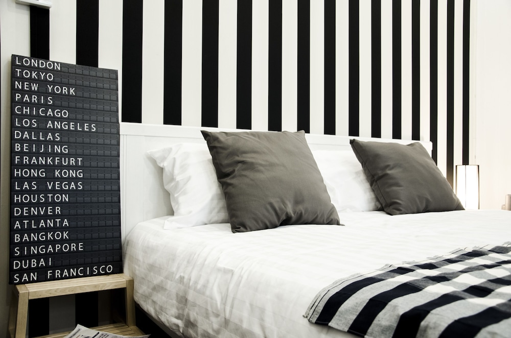The Stripe-3b (Check In Time Within 18.00pm Only, Shared Bathroom) photo 1