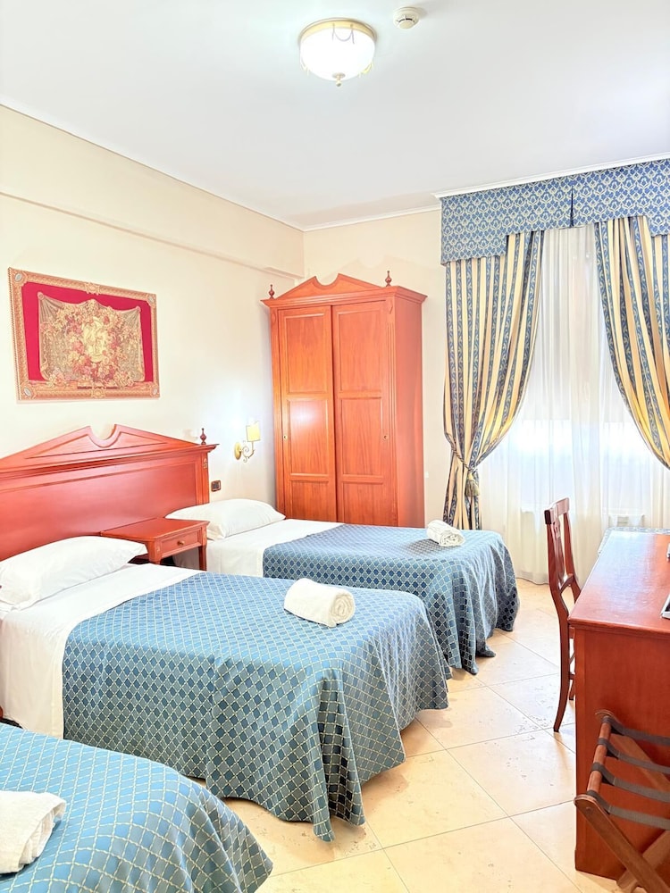 Triple Room - Photo 3