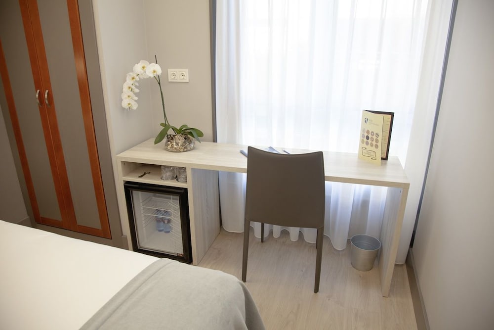 Premium Double Room - Photo 3