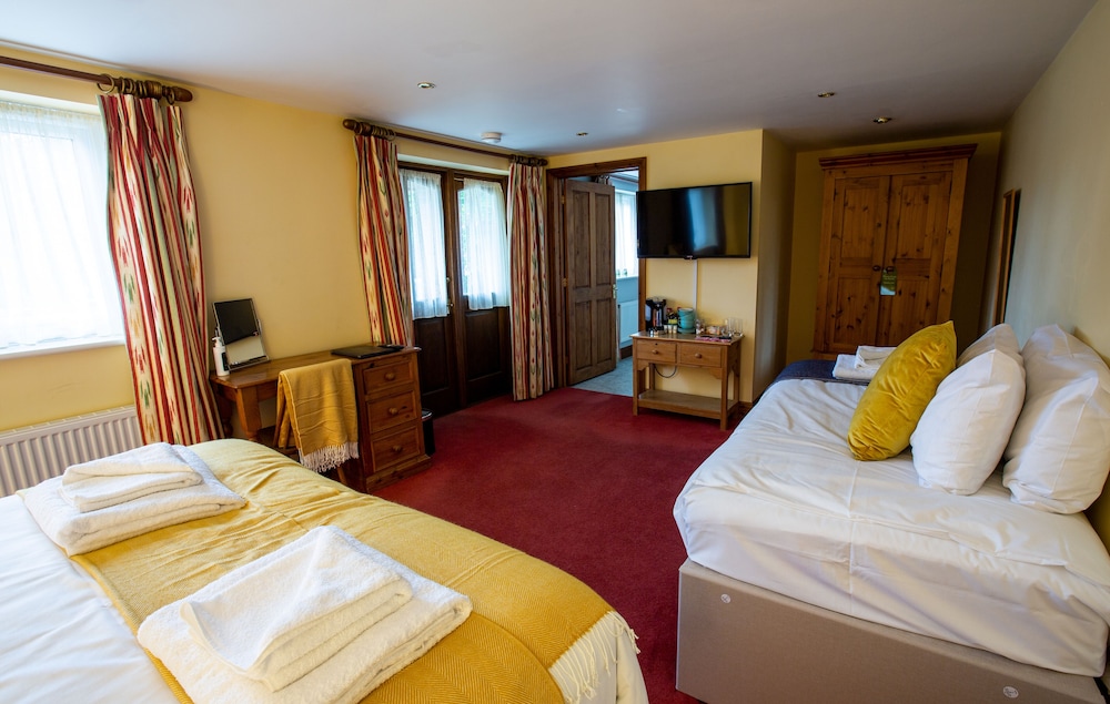 Family Quadruple Room photo 3