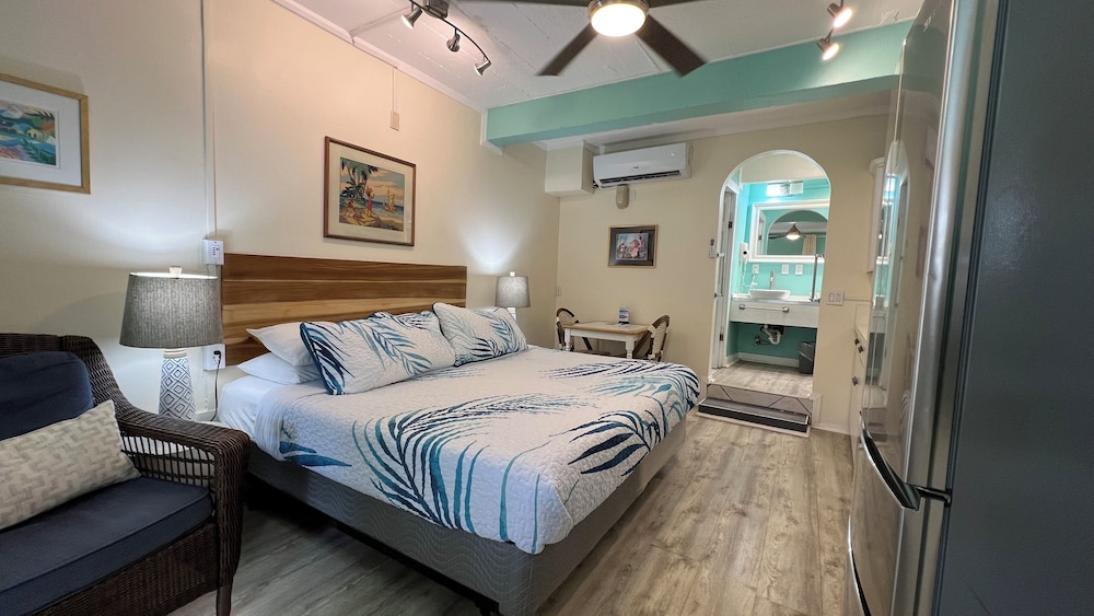 Deluxe Cottage, Kitchen, Garden View (Conch)
