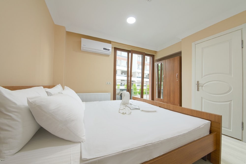 Family Suite, 2 Bedrooms, Non Smoking, Mountain View