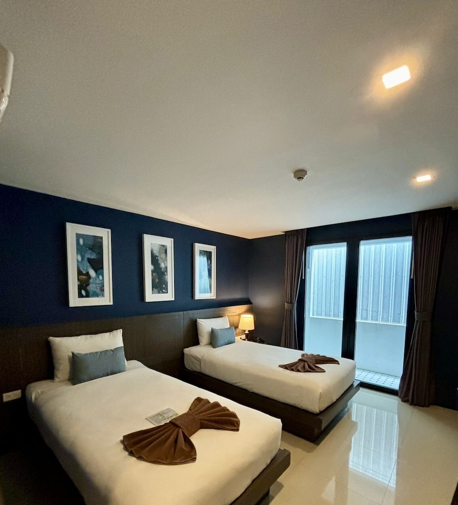 Superior Twin Room, 2 Twin Beds, Non Smoking, No Windows