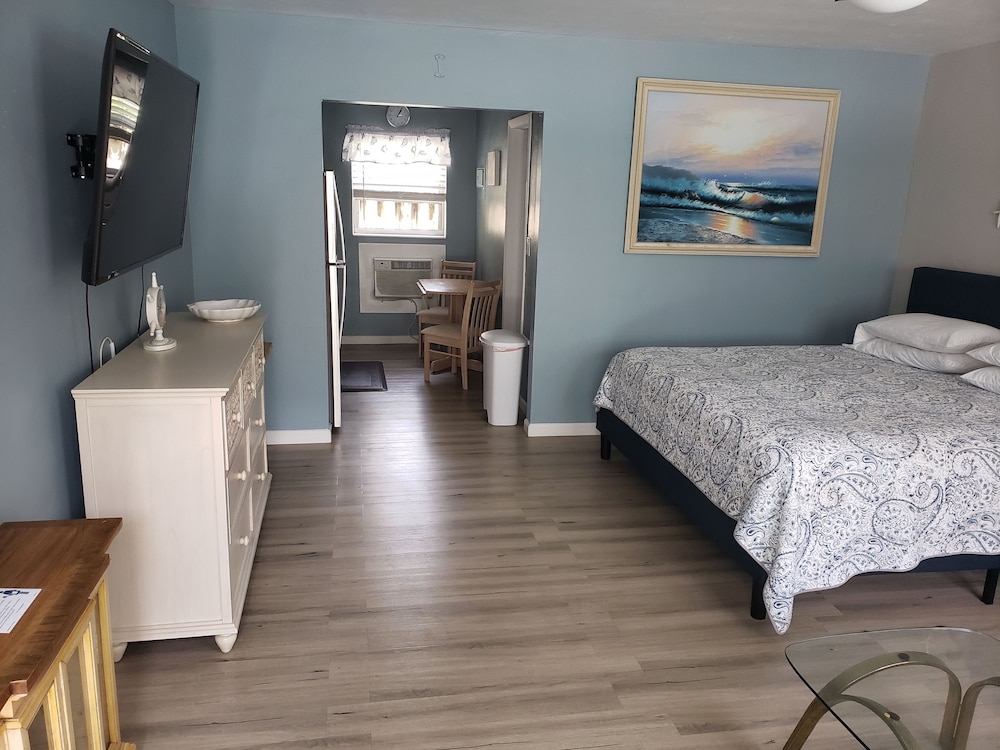 Deluxe Studio Suite, 1 King Bed, Accessible