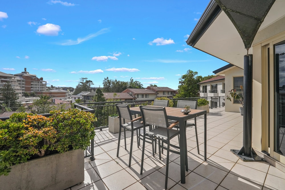 Premium Penthouse photo 2