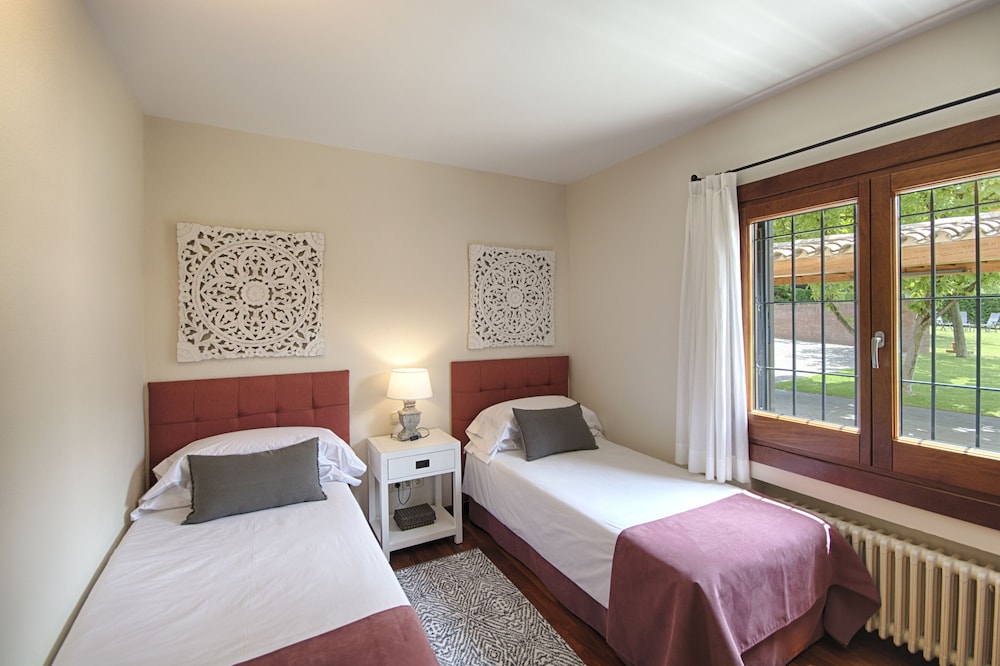 Double Room, Private Bathroom, Pool View