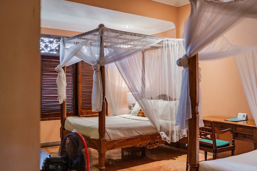 Deluxe Double or Twin Room photo 3
