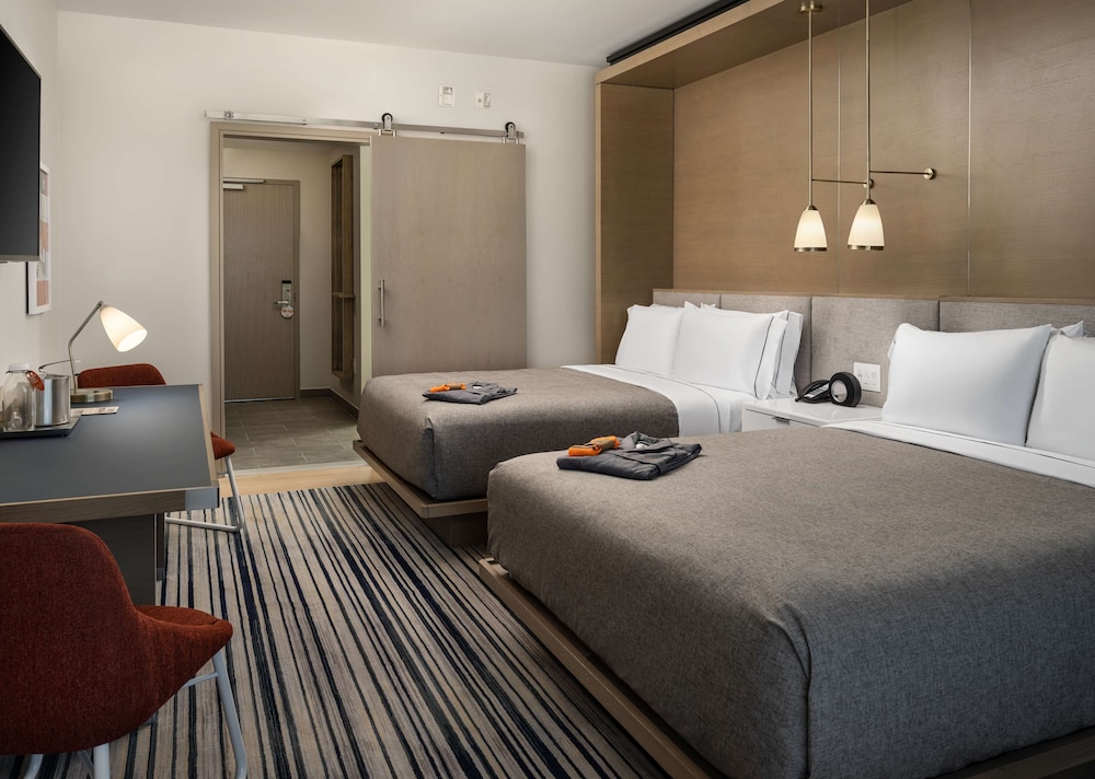 Premium Room, 2 Queen Beds, Accessible (Hearing) - Photo 4