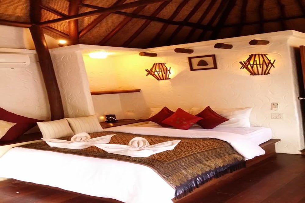 Deluxe Triple Bungalow With Sea View