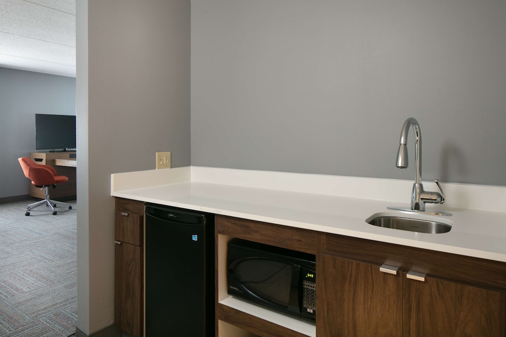 Suite, 2 Queen Beds, Non Smoking - Photo 6
