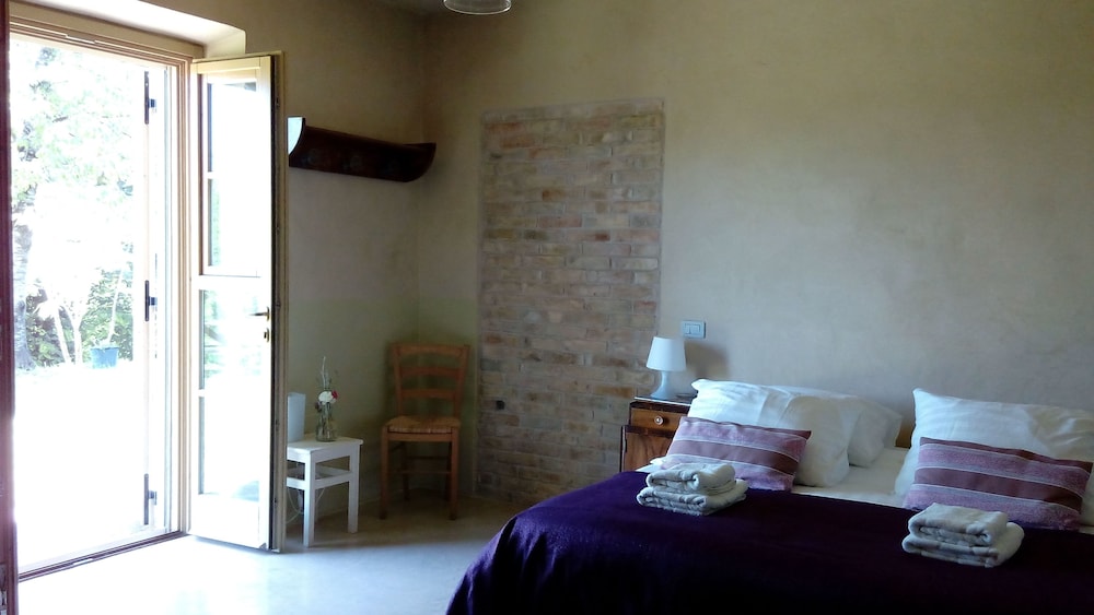 Economy Double Or Twin Room, Garden View photo 2