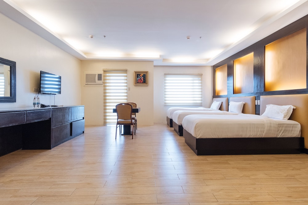 Deluxe Triple Room - Photo 7