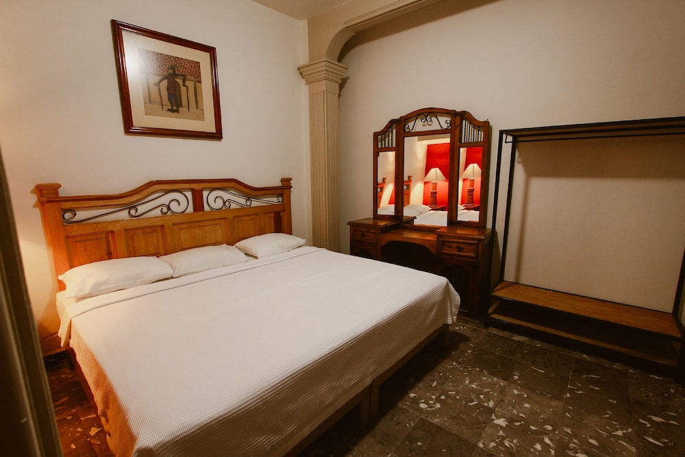 Room, 1 Queen Bed photo 3