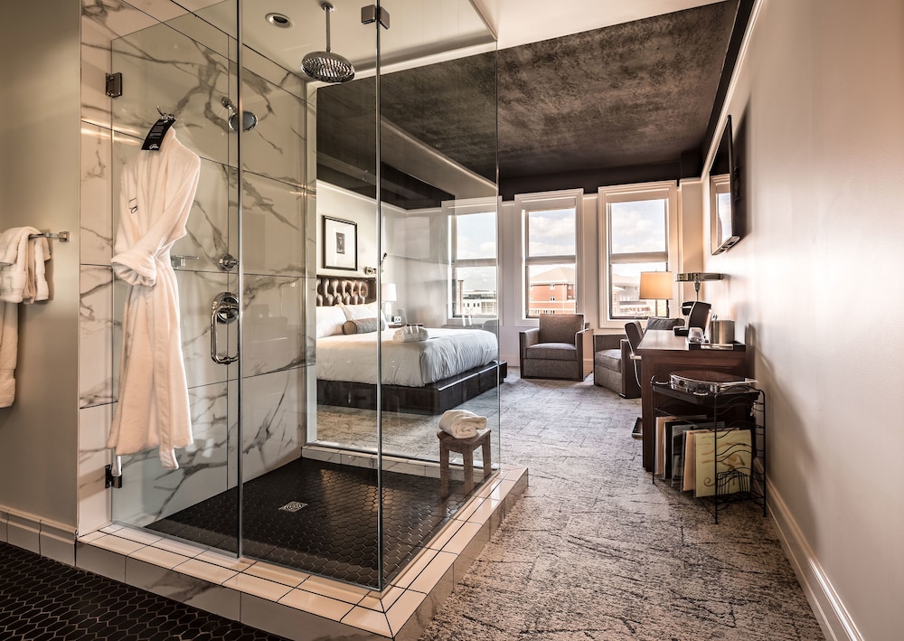 Classic Single Room, 1 King Bed, City View