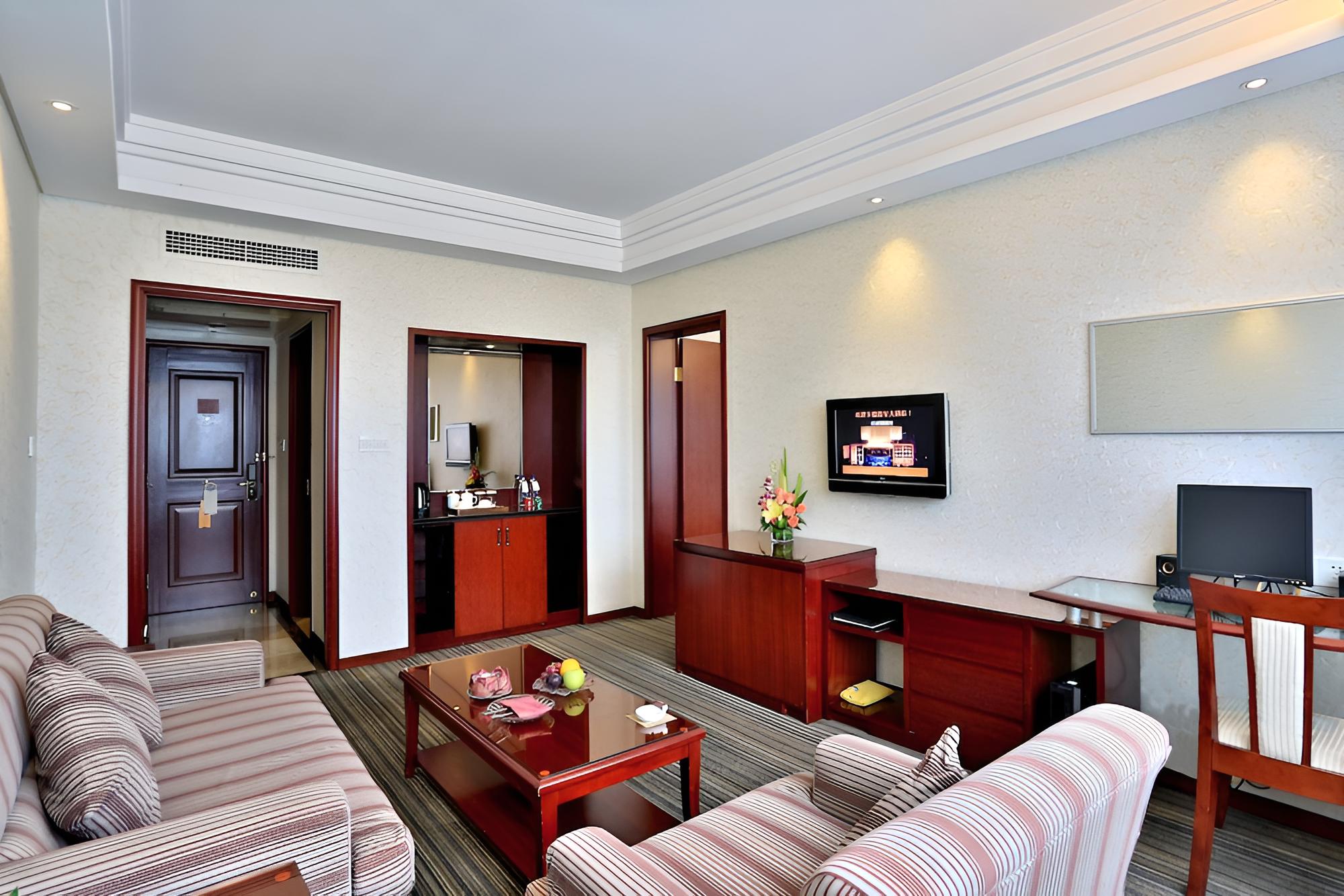 Business Suite photo 3