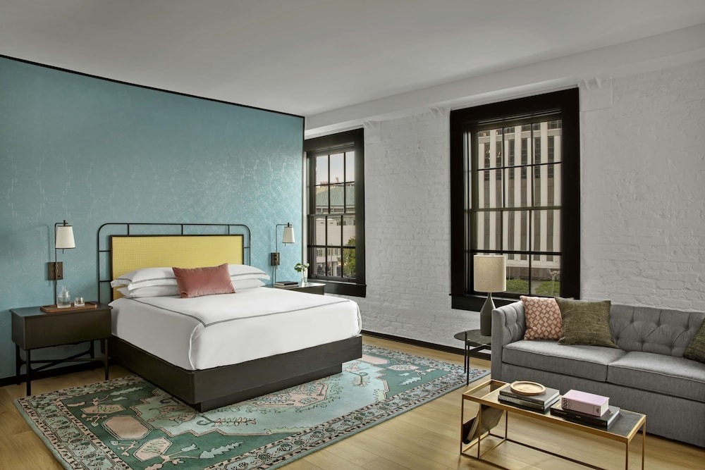 Suite, 1 King Bed (Beche) photo 1