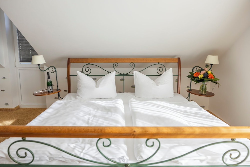 Comfort Suite photo 2