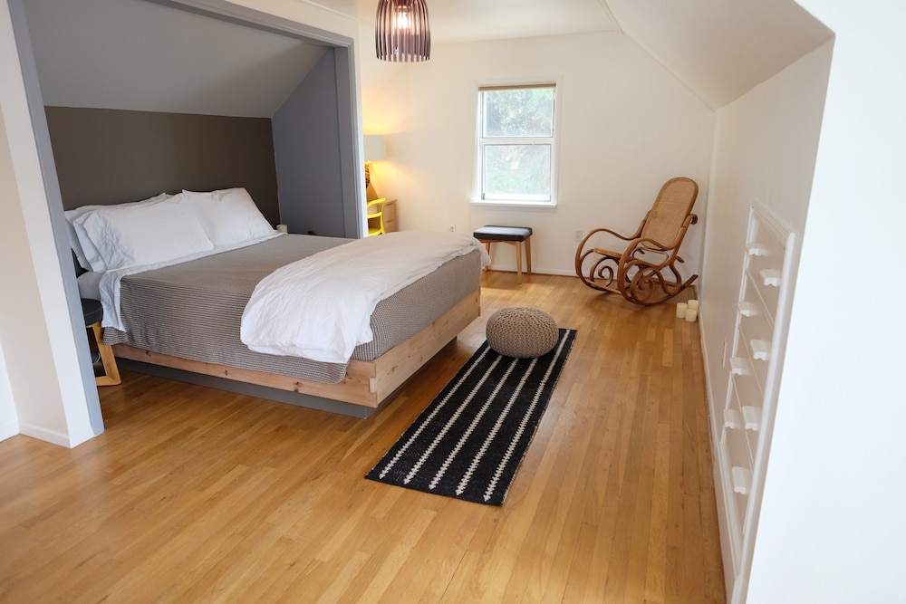 Master Suite with Private Bath photo 2