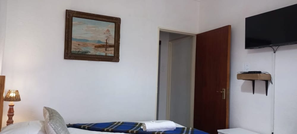 Standard Room, Ensuite, Garden View photo 3