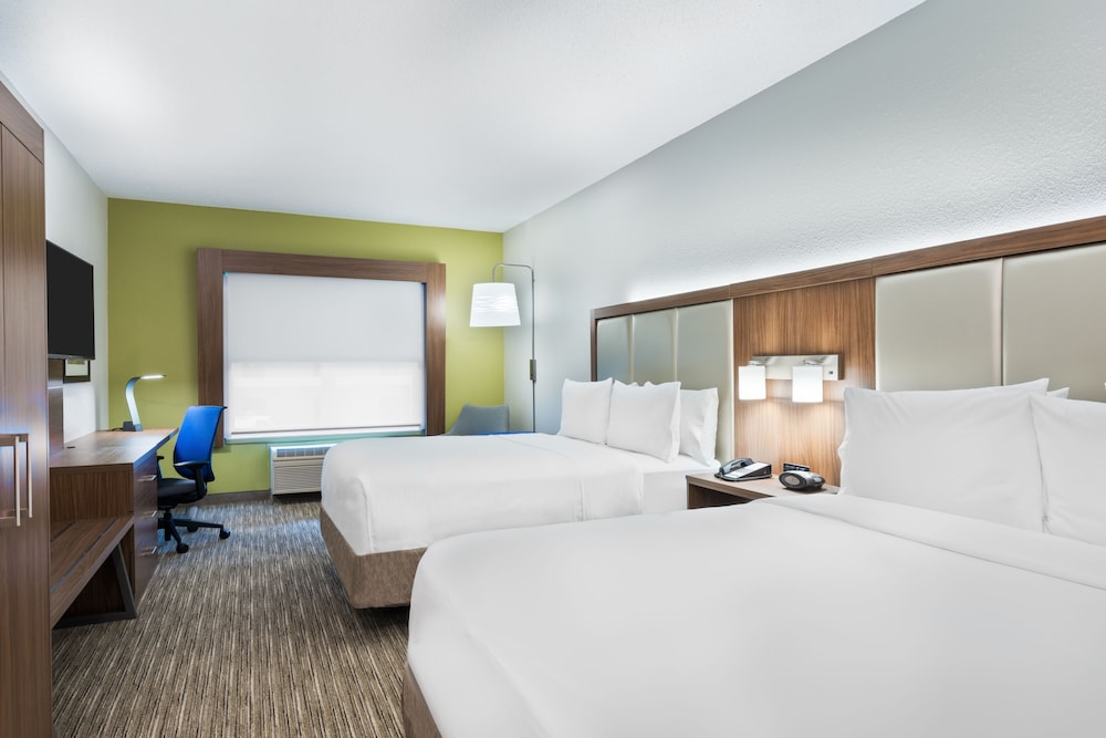 Room, 2 Queen Beds, Accessible, Non Smoking (Comm and Tub Accessible) - Photo 7
