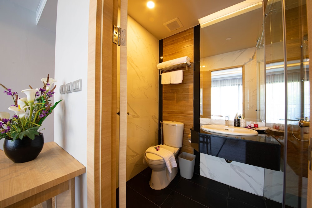 Executive Room with Mountain View - Photo 6