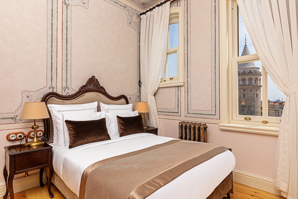Deluxe Double Room with Galata Tower View