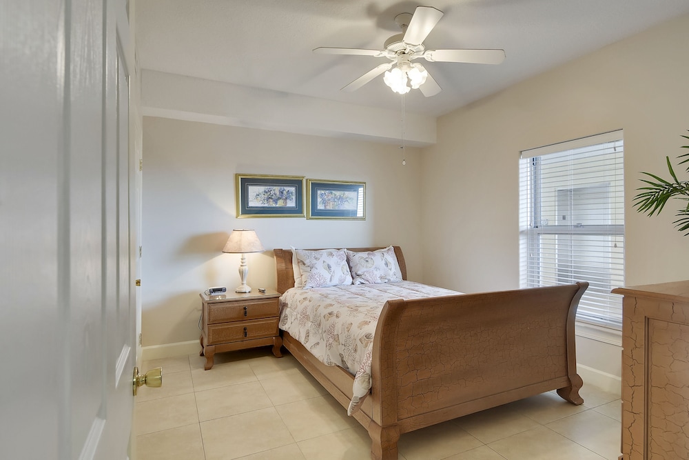 Condo, 2 Bedrooms, Balcony, Ocean View (704)