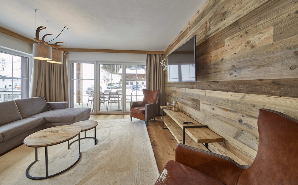 Apartment (Top 2) photo 2