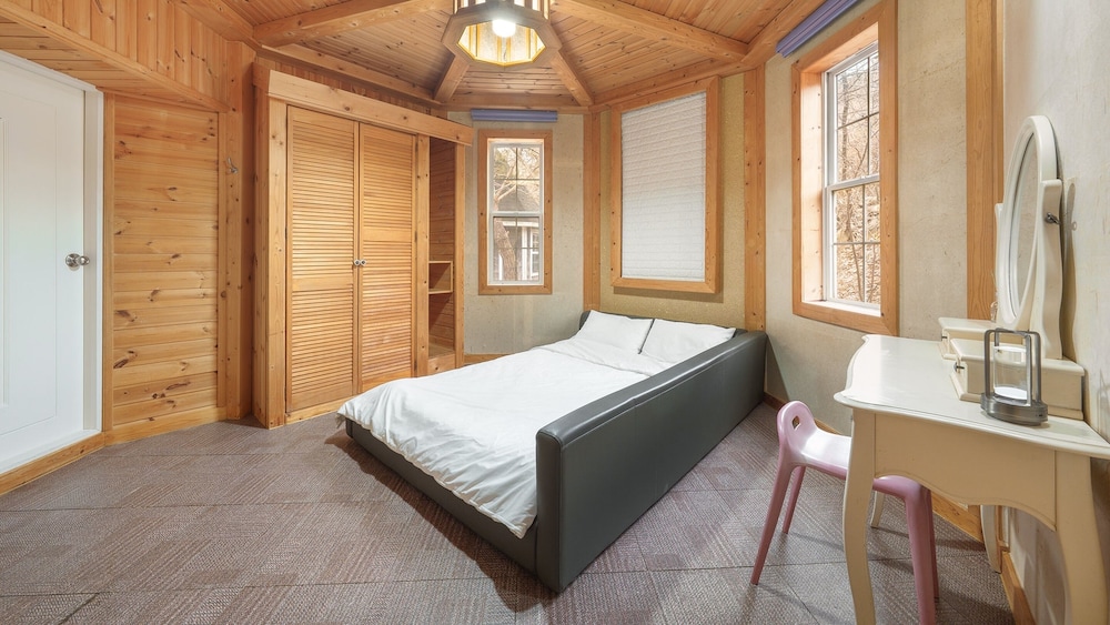 Basic Room, 1 Bedroom (Deluxe 2(Pet, BBQ, Terrace, Spa)) - Photo 1