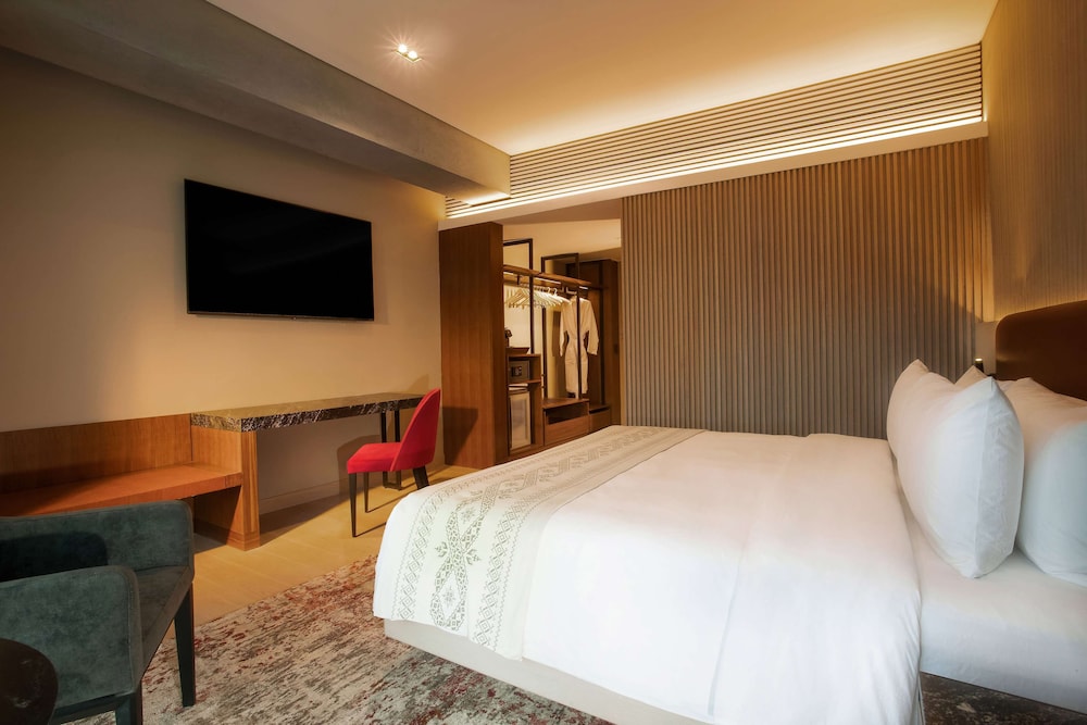 Suite (Regency)