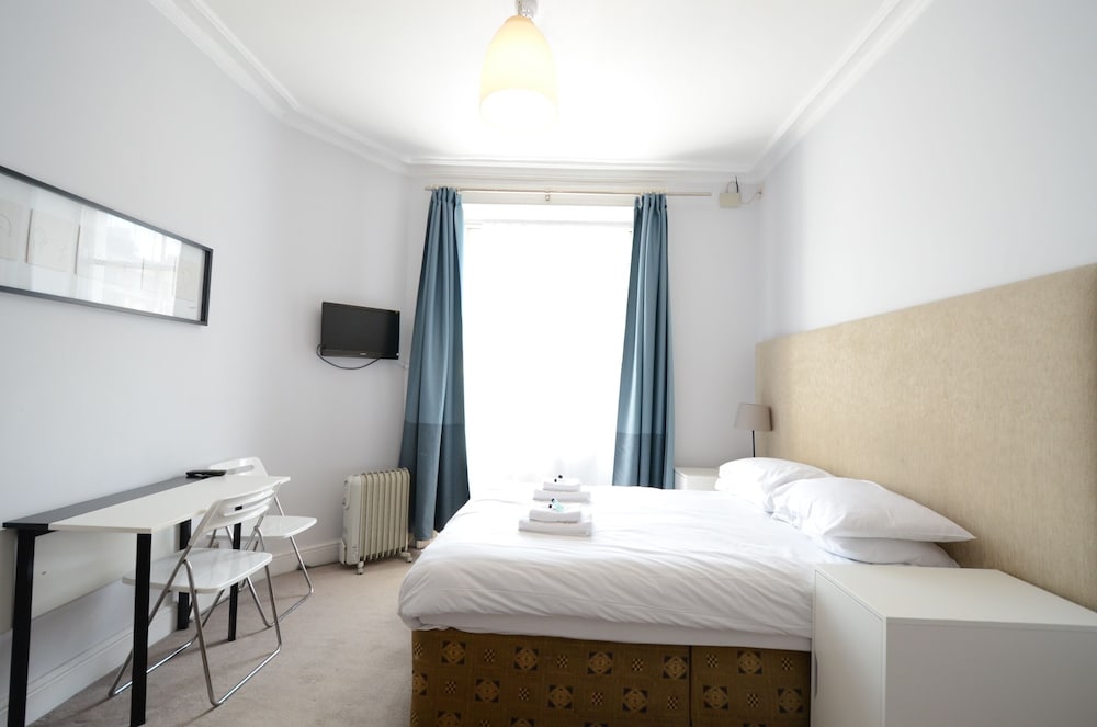 Studio, Ensuite, City View (Double Upper Floor) photo 2