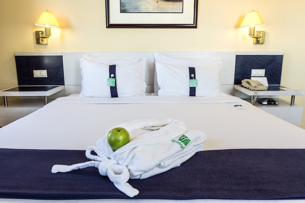 Standard Room, 1 Double Bed, City View - Photo 5