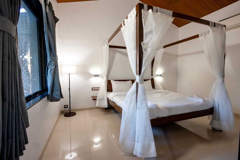 Premium Cottage Cabana Rooms