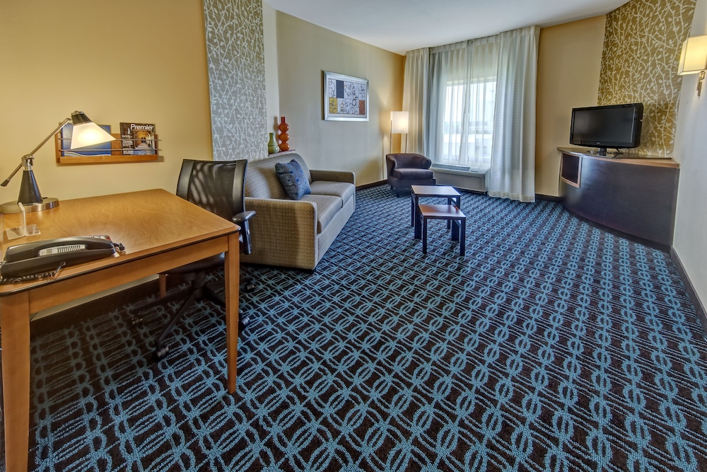 Suite, 1 Bedroom - Photo 5