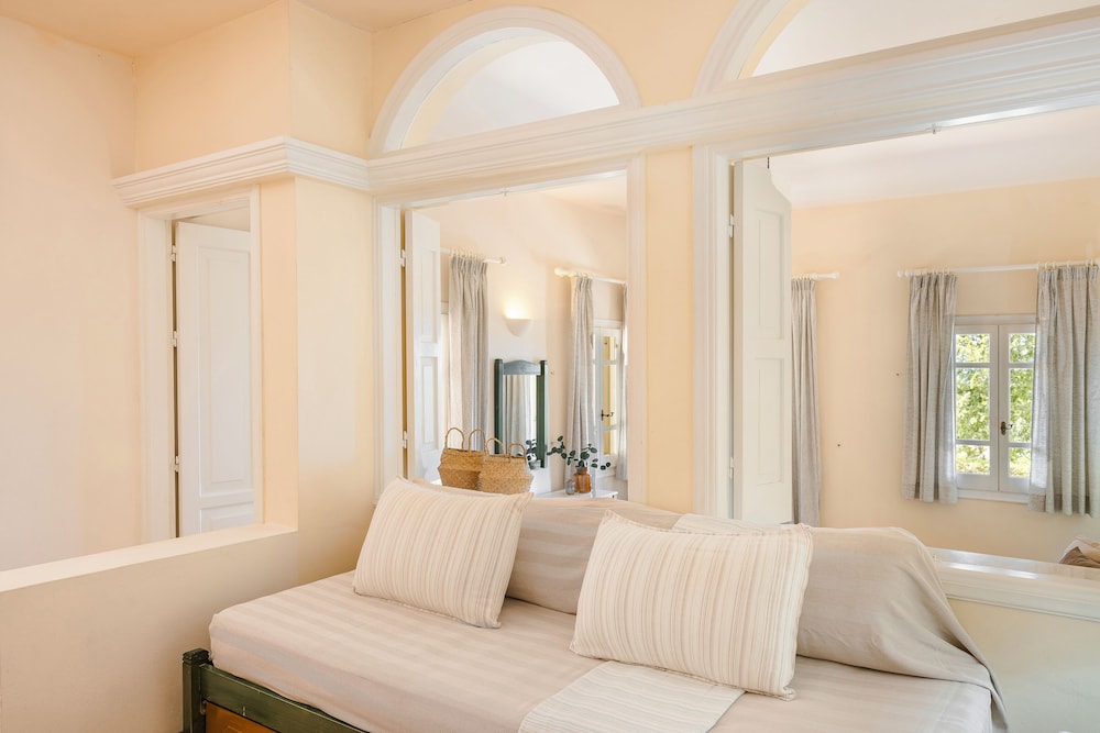 Family Apartment, 1 Bedroom, Sea View - Photo 5