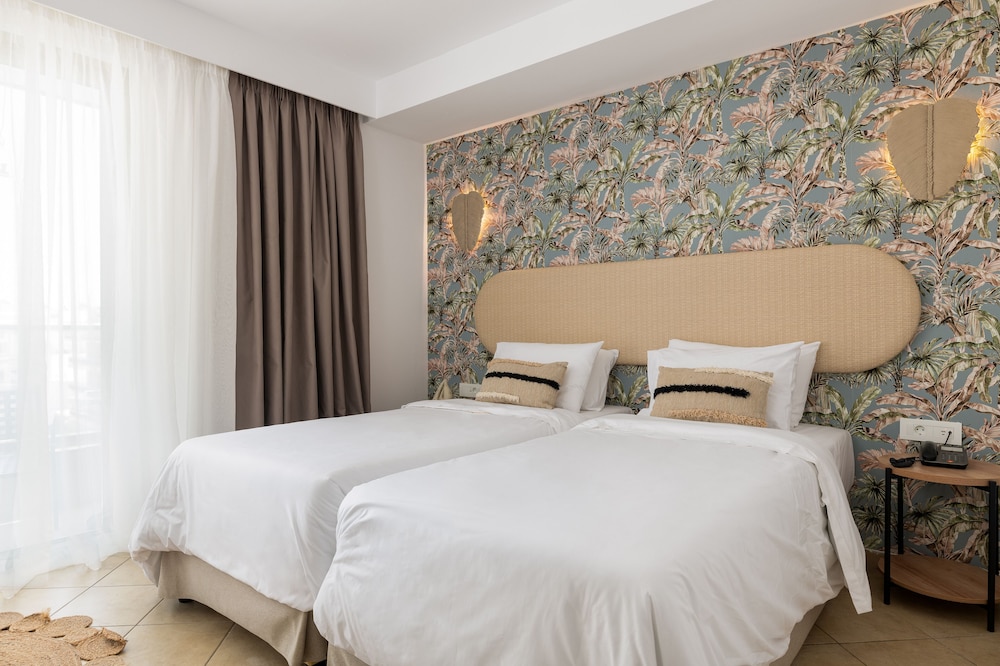 Superior Double or Twin Room photo 2