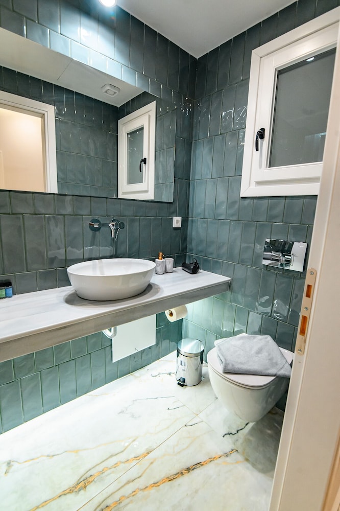 Basic Double Room photo 3
