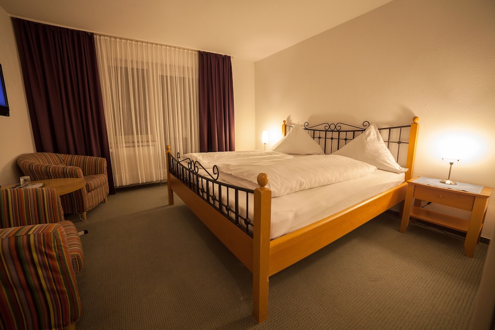 Deluxe Triple Room, Balcony photo 1