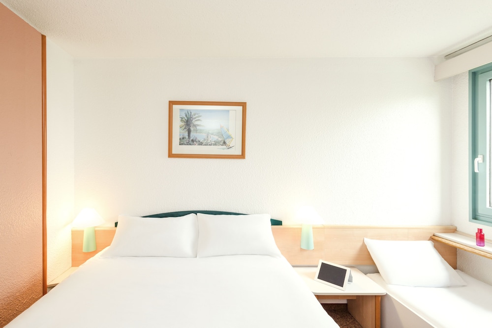 Standard Room, 1 Double Bed - Photo 2