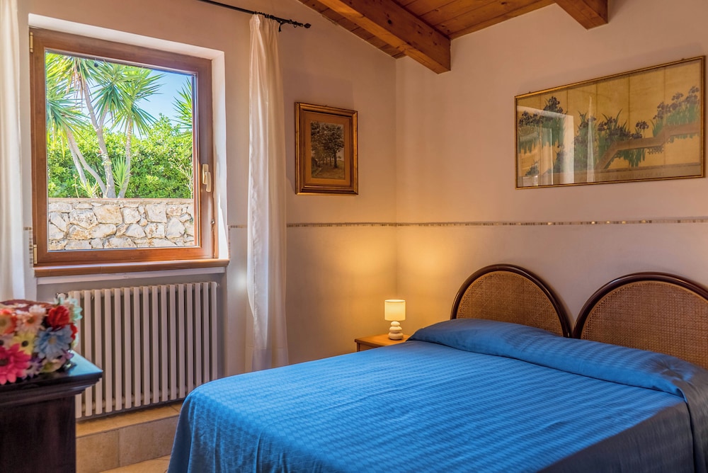 Villa, 3 Bedrooms, Smoking, Patio