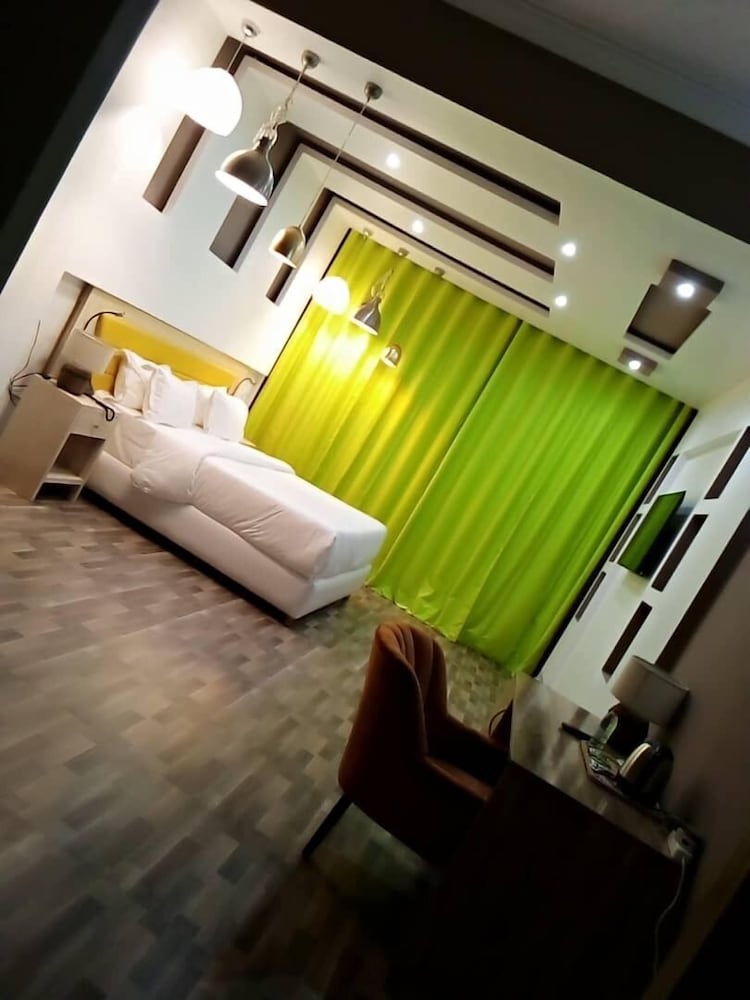 Luxury Suite photo 1