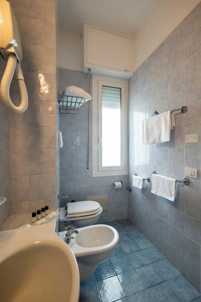 Standard Double Room, Sea View - Photo 7