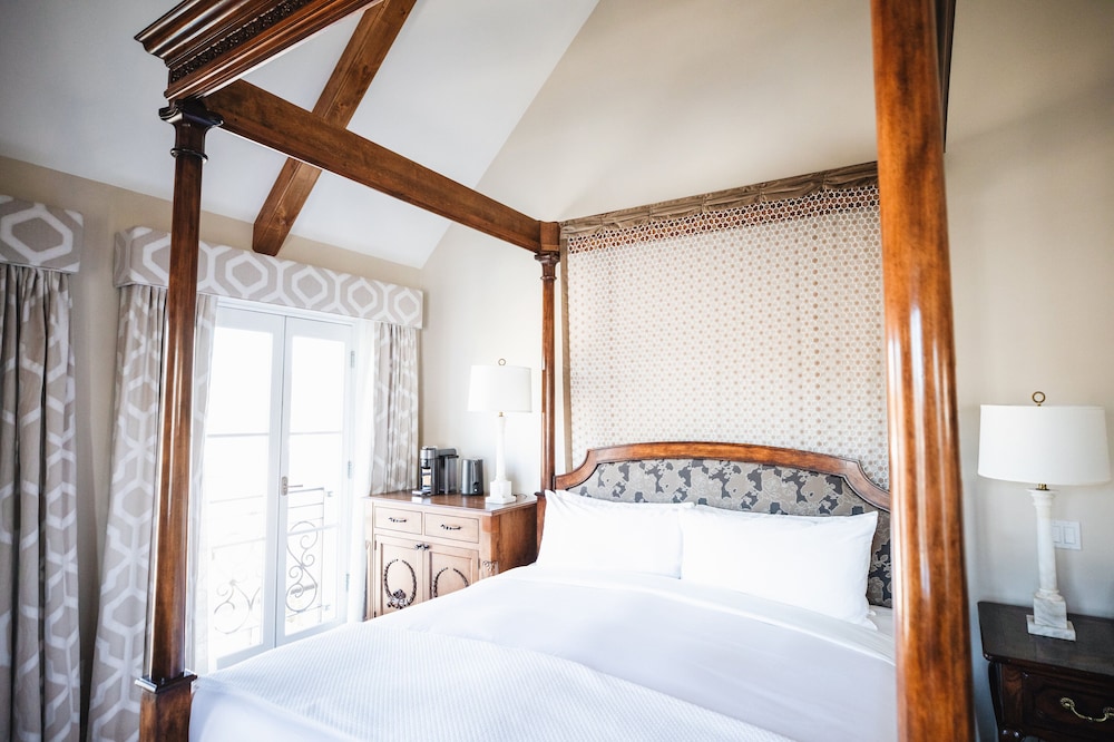 Room, 1 King Bed (Mansion) - Photo 1