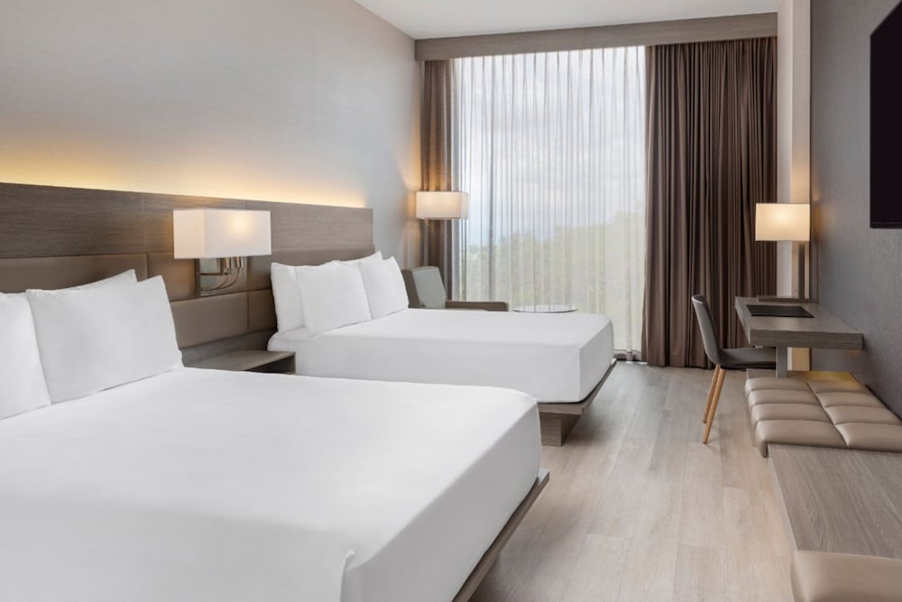 Room, 2 Double Beds - Photo 3