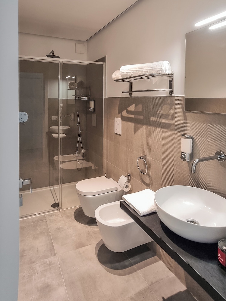 Standard Triple Room photo 3