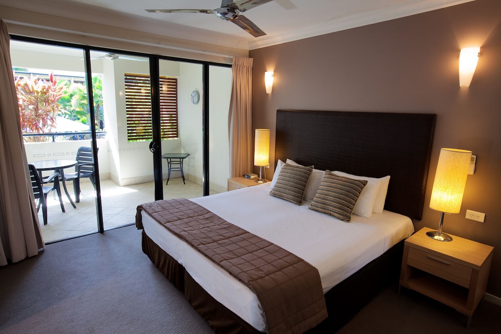 One Bedroom Suite - Photo 1