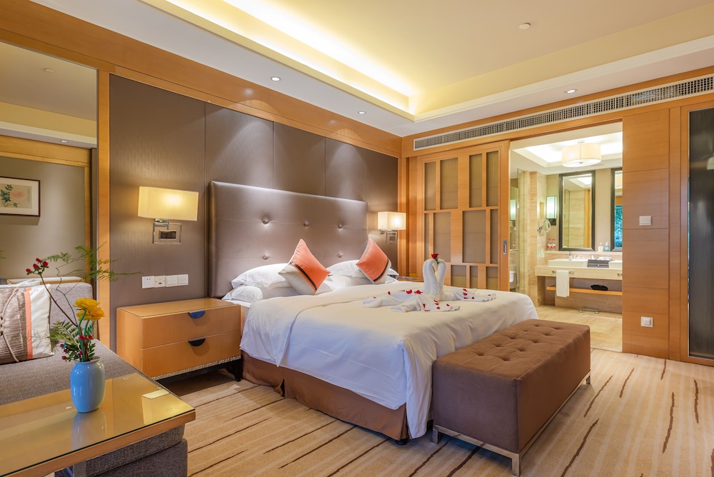 Business Suite photo 2