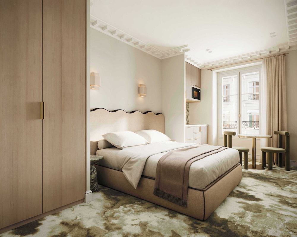City Room photo 1
